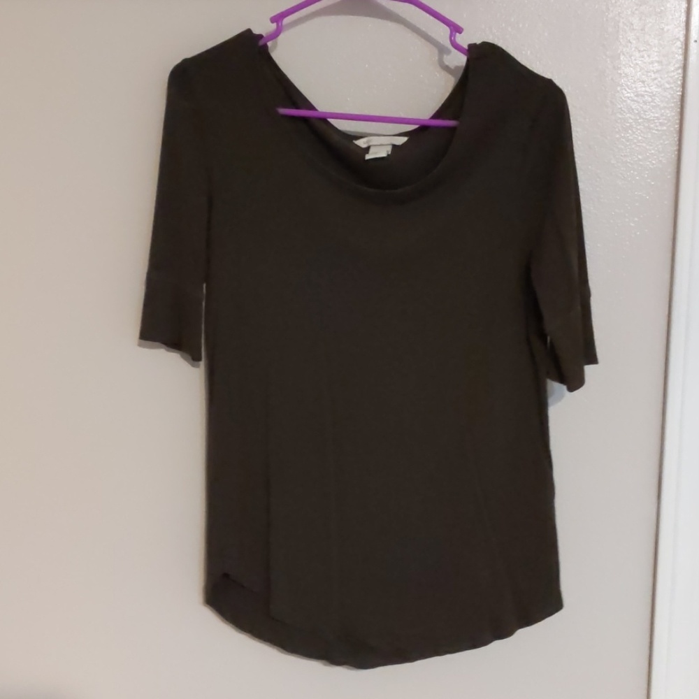 Flowy quarter sleeve